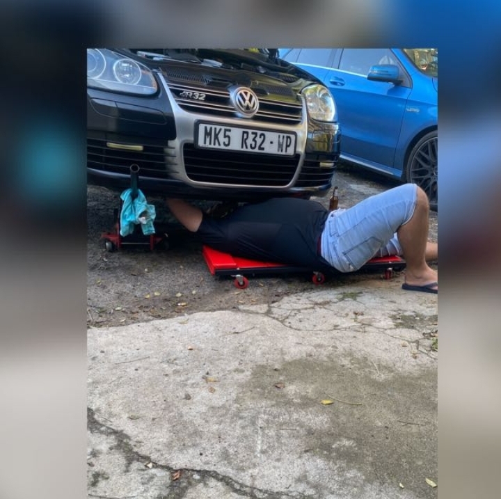 D.E CAR SERVICE'S picture