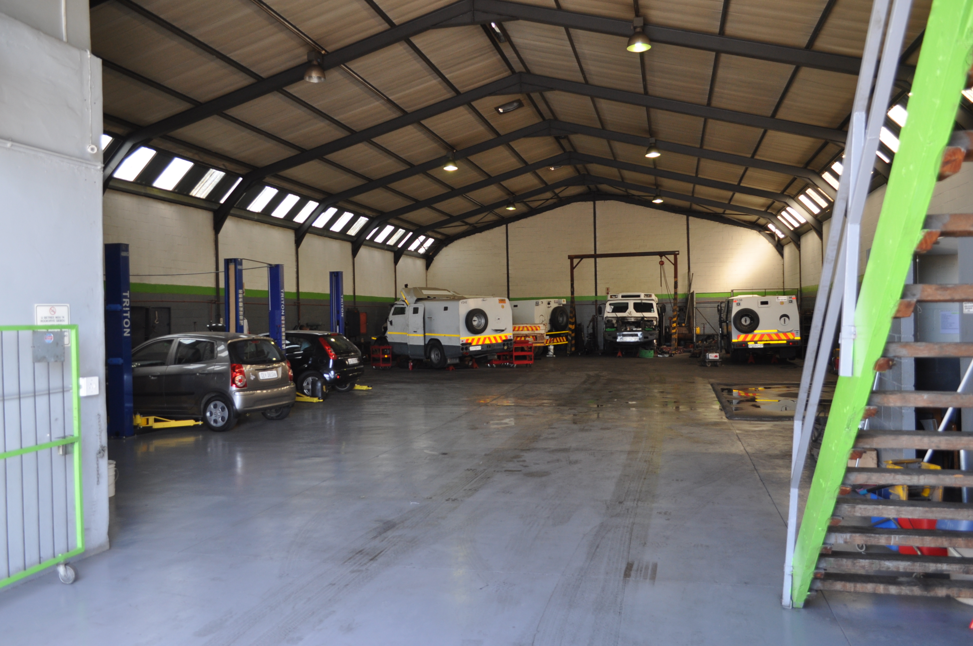 DM Service Centre picture