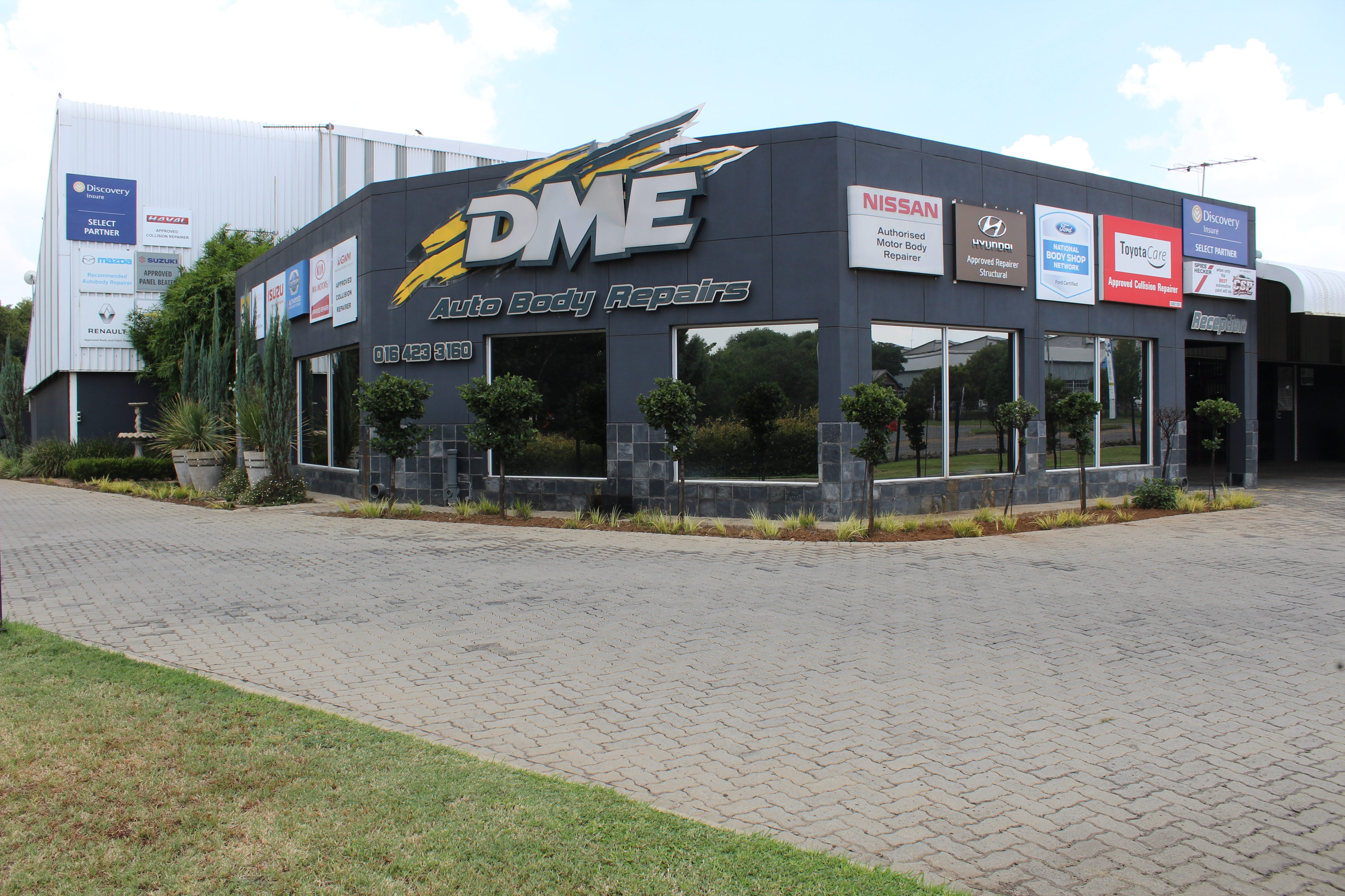 DME Auto Body Repairs photo 1328