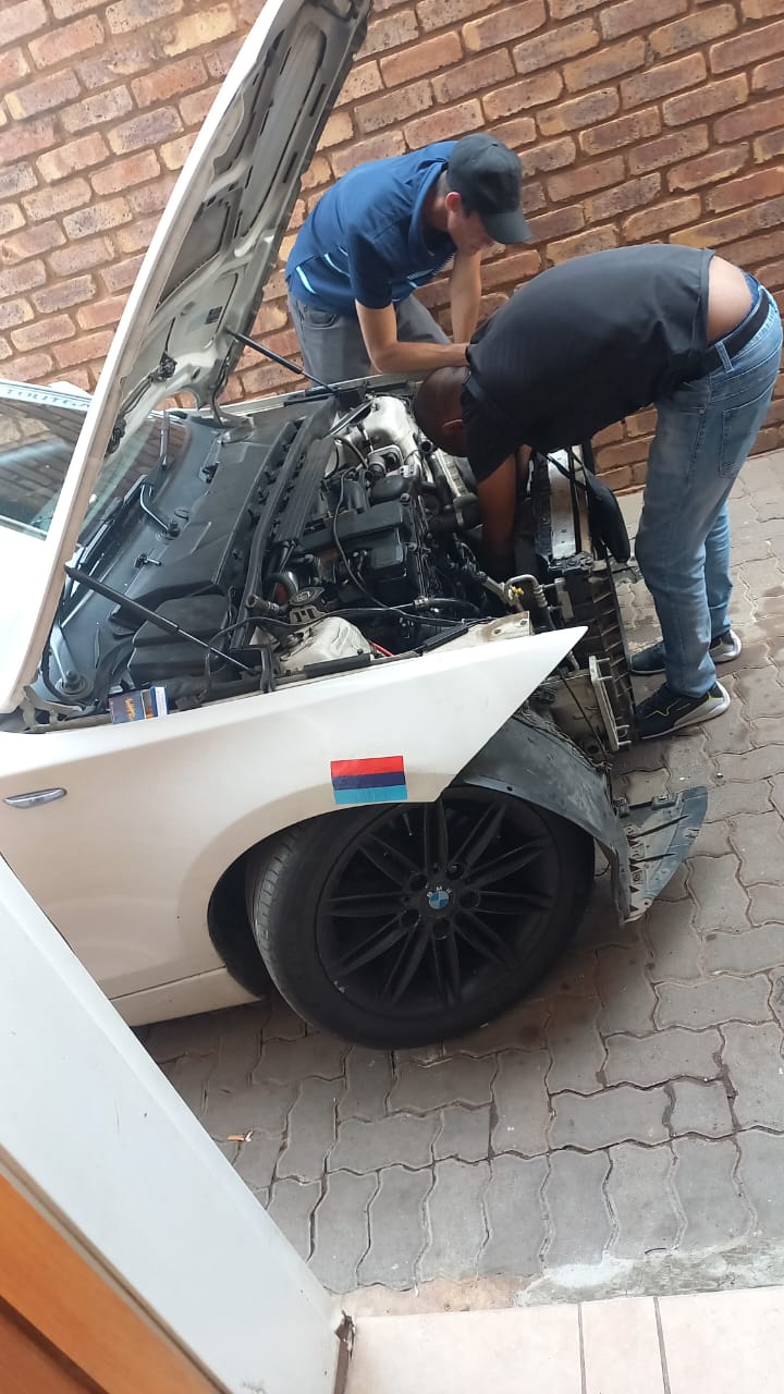 Mnz Spares and Auto Repair Center picture